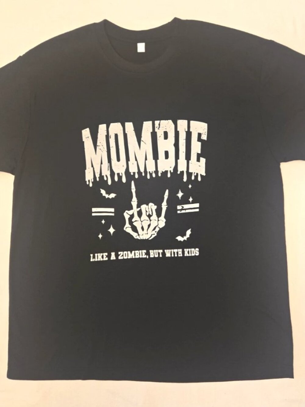 MOMBIE "Like A Zombie But With Kids" Women's Black T-shirt Sz. Large. NWOT